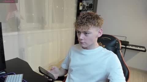 Kirill and Andrey online show from 02/12/25, 10:59