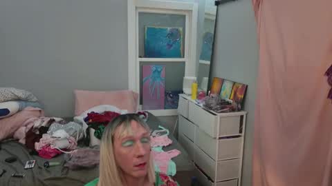 Snapshot of kirkcammerman1 chatting on 01/16/26, 06:17 Onya online show from 01/16/26, 06:17