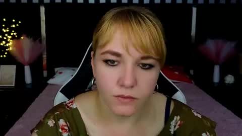 Snapshot of kirra_salute chatting on 06/22/26, 05:48 Kirra Salute online show from 06/22/26, 05:48