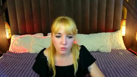 Snapshot of kirra_salute chatting on 07/14/26, 01:06 Kirra Salute online show from 07/14/26, 01:06