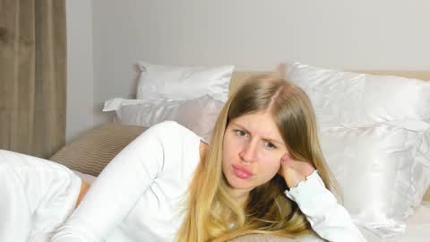 Snapshot of kirraa_ chatting on 02/01/26, 06:28 Kira online show from 02/01/26, 06:28