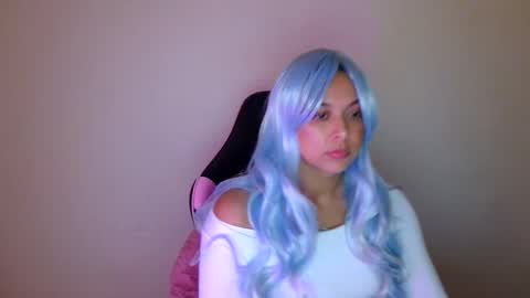 kiss_ameliaa online show from 11/17/25, 11:16