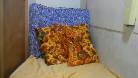 kiss_me_loves online show from 06/17/26, 12:24