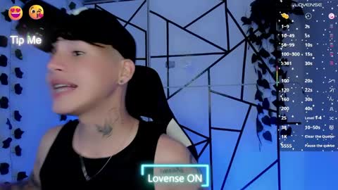 Snapshot of kiss_whitee chatting on 05/27/26, 06:32 kiss_whitee online show from 05/27/26, 06:32