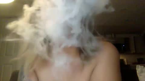 Snapshot of kissahsins chatting on 09/16/25, 10:38 Kissah Kreampuff online show from 09/16/25, 10:38