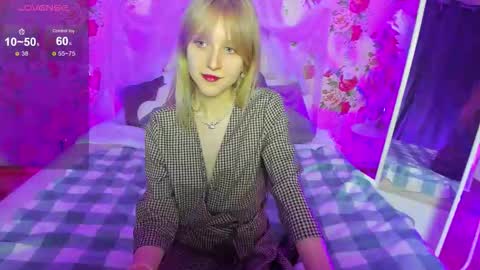 christie online show from 11/12/25, 06:19