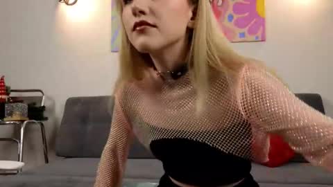 christie online show from 12/13/25, 07:53