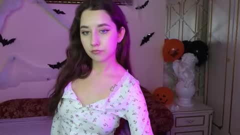 Snapshot of kisses_eva chatting on 10/19/25, 05:08 Hot Eva online show from 10/19/25, 05:08