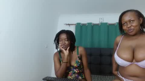 Snapshot of kisses_galore chatting on 07/07/26, 08:13 kisses_galore online show from 07/07/26, 08:13