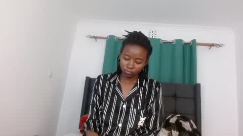 Snapshot of kisses_galore chatting on 07/19/26, 07:06 kisses_galore online show from 07/19/26, 07:06
