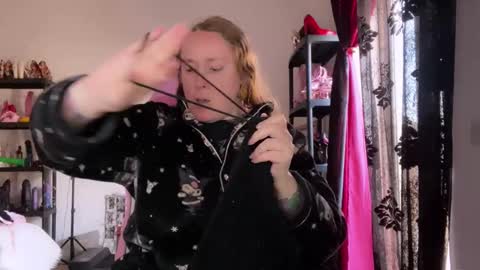 Snapshot of kissica chatting on 02/11/26, 02:33 kissica online show from 02/11/26, 02:33