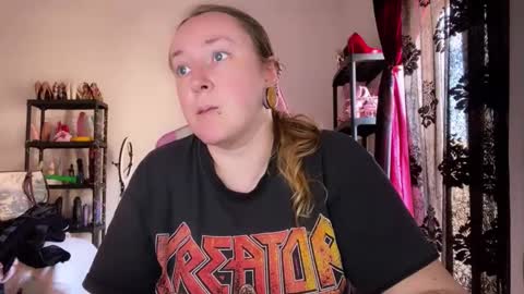 Snapshot of kissica chatting on 02/25/26, 02:27 kissica online show from 02/25/26, 02:27