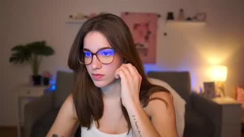 Snapshot of kissiecat chatting on 02/11/26, 02:44 Sisi online show from 02/11/26, 02:44