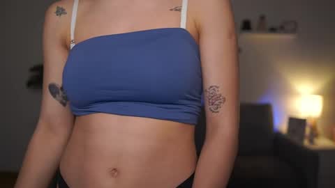 Snapshot of kissiecat chatting on 03/09/26, 02:54 Sisi online show from 03/09/26, 02:54