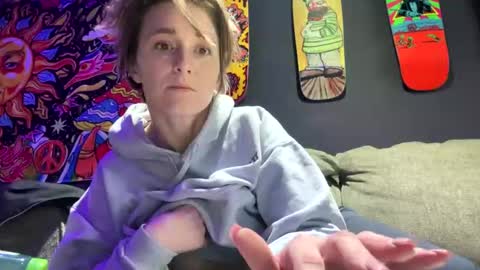 Snapshot of kisskatie chatting on 11/28/25, 11:46 Kaitie online show from 11/28/25, 11:46