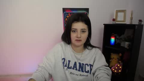 Snapshot of kissleoxx chatting on 10/19/25, 10:38 kissleoxx online show from 10/19/25, 10:38