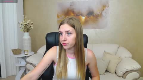 kissme_now online show from 09/19/25, 11:33