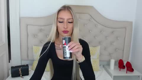 Natalie online show from 09/18/25, 06:48