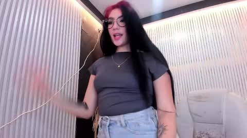 Snapshot of kitanna_1 chatting on 05/22/26, 10:15 kitanna_1 online show from 05/22/26, 10:15