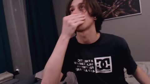 Snapshot of kitkatsweetspot chatting on 03/01/26, 08:11 kitkatsweetspot online show from 03/01/26, 08:11