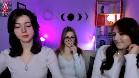 Snapshot of kitniss_dreamy chatting on 03/08/26, 08:12 kitniss online show from 03/08/26, 08:12