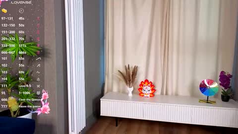 Snapshot of kitsun_ne chatting on 02/25/26, 05:50 The sexy fox Kitsune online show from 02/25/26, 05:50