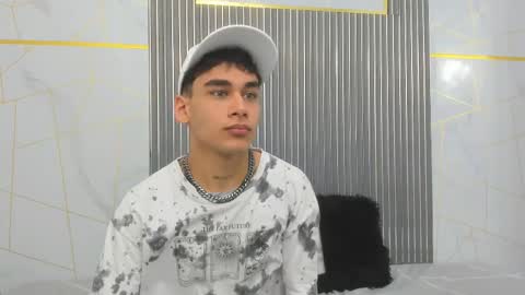 Snapshot of kitsune_44 chatting on 03/23/26, 08:24 kitsune_44 online show from 03/23/26, 08:24