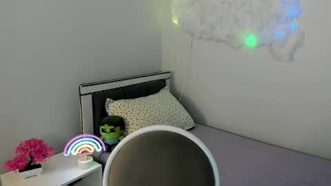 Snapshot of kitsune_lu chatting on 05/07/26, 11:04 kitsune_lu online show from 05/07/26, 11:04