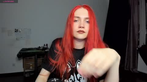 Snapshot of kitsunemoon chatting on 01/09/25, 10:20 Kitsune online show from 01/09/25, 10:20