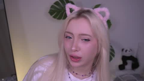 Yuki online show from 04/21/26, 02:34