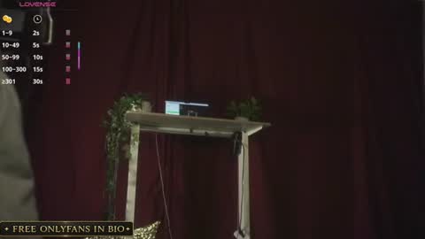 Snapshot of kitten142 chatting on 06/30/26, 07:59 Athena Rose online show from 06/30/26, 07:59