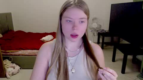 Snapshot of kitten_jenny01 chatting on 01/29/25, 04:41 Jennyblonde and Emmabrunette online show from 01/29/25, 04:41