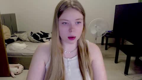 Jennyblonde and Emmabrunette online show from 11/25/25, 04:07