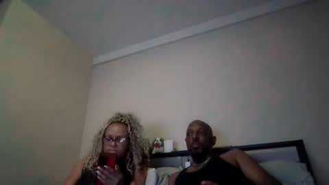 Snapshot of kittendiva42 chatting on 10/17/25, 04:37 kittendiva42 online show from 10/17/25, 04:37