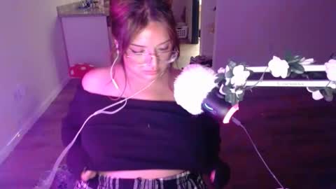 kittengonewild online show from 05/24/26, 04:17