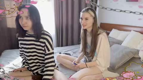 Snapshot of kittenkate22 chatting on 03/09/26, 07:01 Tiana online show from 03/09/26, 07:01