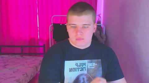 Snapshot of kittenmur chatting on 02/14/26, 07:16 Vlad online show from 02/14/26, 07:16