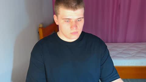Snapshot of kittenmur chatting on 04/27/26, 03:10 Vlad online show from 04/27/26, 03:10