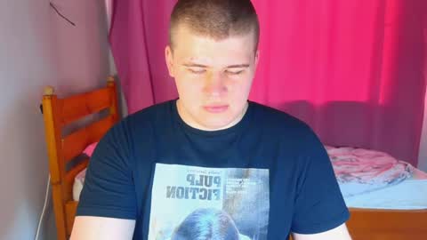 Snapshot of kittenmur chatting on 05/02/26, 12:43 Vlad online show from 05/02/26, 12:43