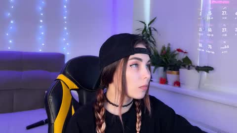 Snapshot of kittie_bear chatting on 09/13/25, 11:54 Veronica online show from 09/13/25, 11:54