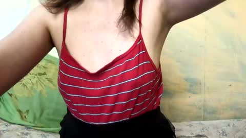 Snapshot of kittie_creme chatting on 05/23/26, 12:09 Kittie Creme online show from 05/23/26, 12:09