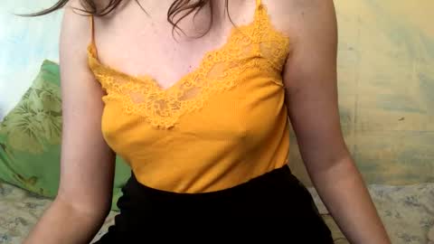 Snapshot of kittie_creme chatting on 05/25/26, 11:05 Kittie Creme online show from 05/25/26, 11:05