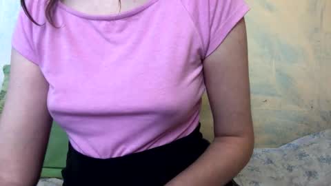 Snapshot of kittie_creme chatting on 05/28/26, 06:32 Kittie Creme online show from 05/28/26, 06:32