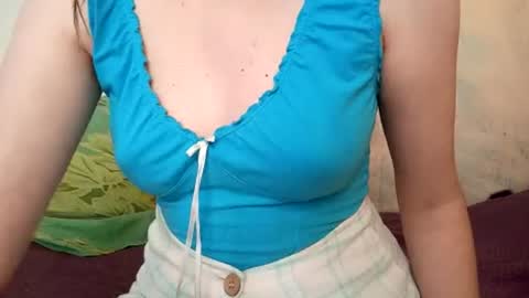 Snapshot of kittie_creme chatting on 07/06/26, 10:56 Kittie Creme online show from 07/06/26, 10:56