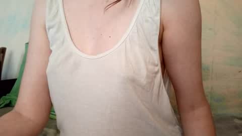 Snapshot of kittie_creme chatting on 07/19/26, 05:33 Kittie Creme online show from 07/19/26, 05:33