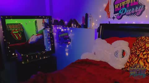 Snapshot of kittiepurry chatting on 02/18/25, 03:53 Kittie Purry online show from 02/18/25, 03:53