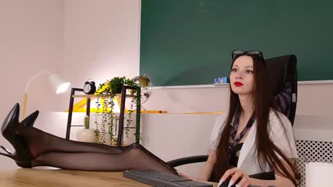 Kitti online show from 10/29/25, 03:36