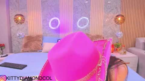 kitty__diamond_ online show from 03/29/26, 12:43