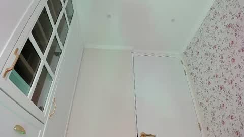 Snapshot of kitty__sophie chatting on 07/18/26, 06:45 sophie online show from 07/18/26, 06:45