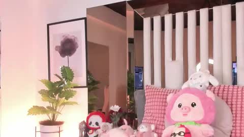 Snapshot of kitty_eliffe chatting on 12/14/25, 09:08 kitty online show from 12/14/25, 09:08